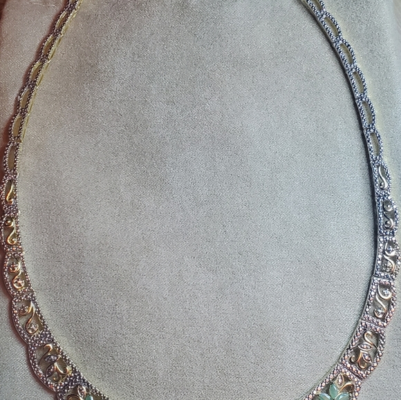 Necklace - Picture 1 of 2